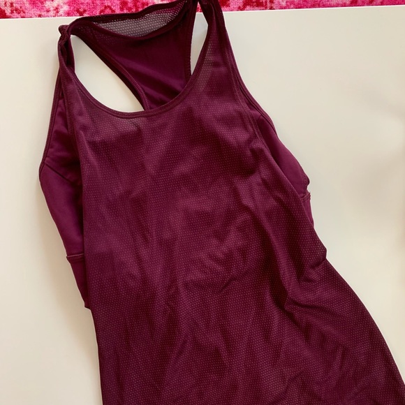 Lulu lemon work out top with attached sports bra - Picture 1 of 2